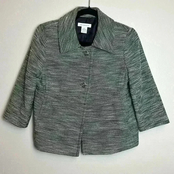 Liz Claiborne Small Cropped Jacket Blazer 3/4 Sleeves Office Career Pockets - Picture 1 of 13